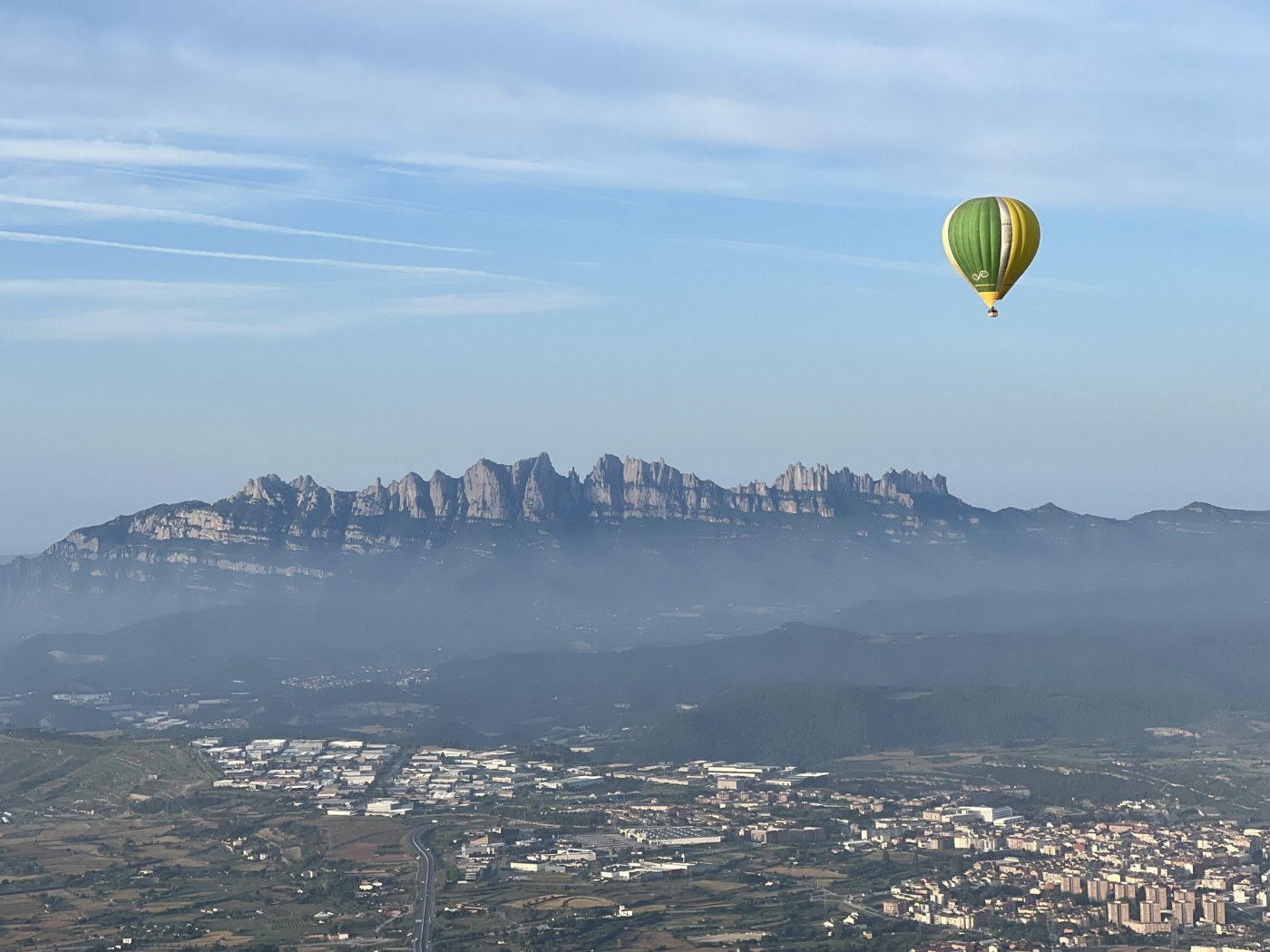 Hot Air Balloon Flights Near Barcelona. The Unique Experience of Montserrat